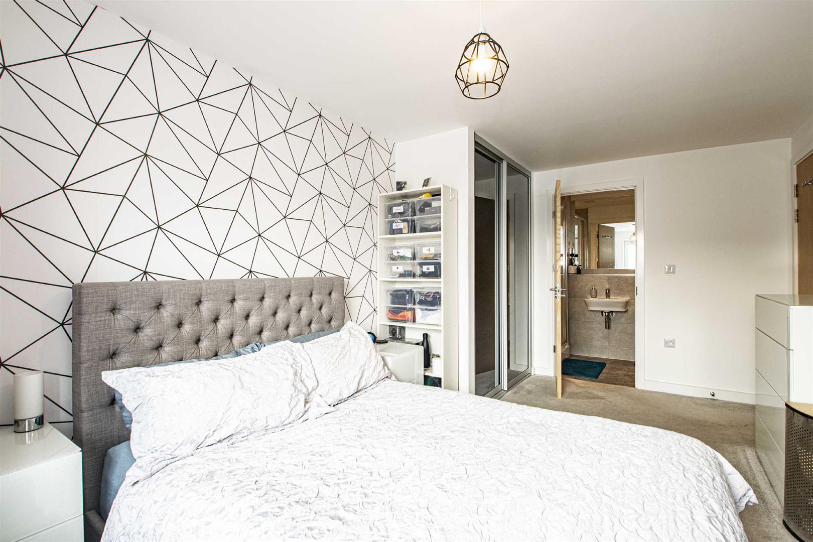36 Atlas Way, Oakgrove, Milton Keynes